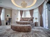 Luxury Single Suite