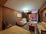 Family Studio with courtyard view