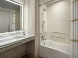 Standard Quadruple Club room with city view