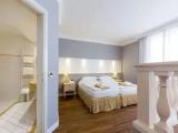 Suite with balcony