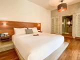 Deluxe Double room with balcony and with courtyard view