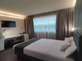 Standard Triple room with sea view