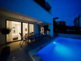 3 Bedrooms Apartment with partial sea view