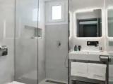 Deluxe Single Suite
