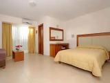 Superior room with partial sea view