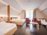 Standard Triple room with balcony