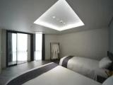 Royal Quintuple Suite with partial ocean view