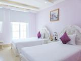Deluxe Twin room with city view