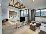 Suite with balcony and with lake view