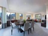 Suite with city view