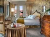Deluxe Double Suite with canal view
