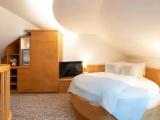 1 Bedroom Comfort Double Suite with balcony