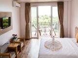 Deluxe Triple room with balcony