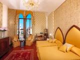Junior Suite with Grand Canal View