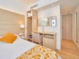 Standard Double room with partial sea view