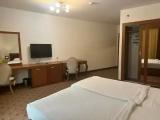 2 Bedrooms Standard Family room with balcony