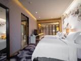 Grand Four Seasons Twin room