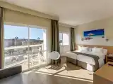 Triple room with pool view
