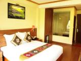 Suite with balcony and with city view