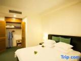 Deluxe Double room with city view
