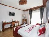 Deluxe Double room with city view