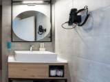 Deluxe Single Suite
