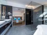Suite with partial view