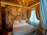 Superior Single room with balcony and with partial sea view