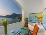 Superior Double room with balcony and with sea view