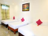 Standard Triple room with view