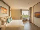 Deluxe Double room with partial view