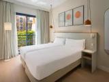 Suite with garden view