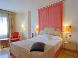 Standard room with city view