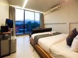 Deluxe Single Suite