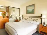 Standard Quintuple room with pool view