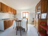 3 Bedrooms Apartment