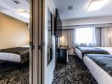 Connecting room