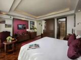 Executive room with mountain view
