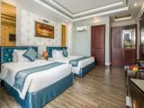 Deluxe Triple room with city view