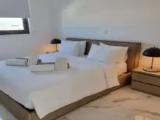 1 Bedroom Apartment with pool view