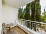 Standard Family room with garden view