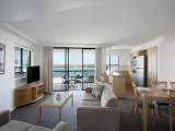 3 Bedrooms Apartment with garden view