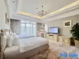 Suite with balcony
