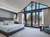 5 Bedrooms Villa Suite with lake view