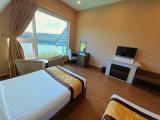 Deluxe Twin room with lake view