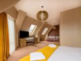 Suite with balcony and with city view