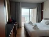 Suite with lake view