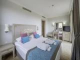 Family Quadruple Room with land view