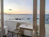 Standard Triple room with sea view