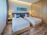 Deluxe Twin room with partial sea view